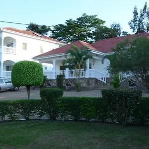  Holiday home Muyenga Luxury Vacation